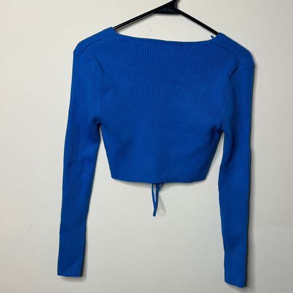 Zara Women's Blue Crop Sweater - Picture 5 of 6